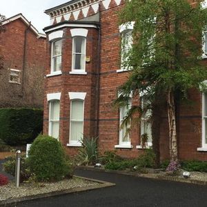 7B Derryvolgie Ave, Belfast, BT9 6FL - Photo 2
