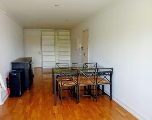 Apartamento T2 para arrendamento semi-mobilado, situado em Oeiras - Foto 1