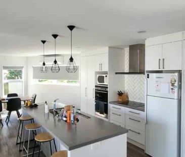 Lovely Four Bedroom Home - Photo 2