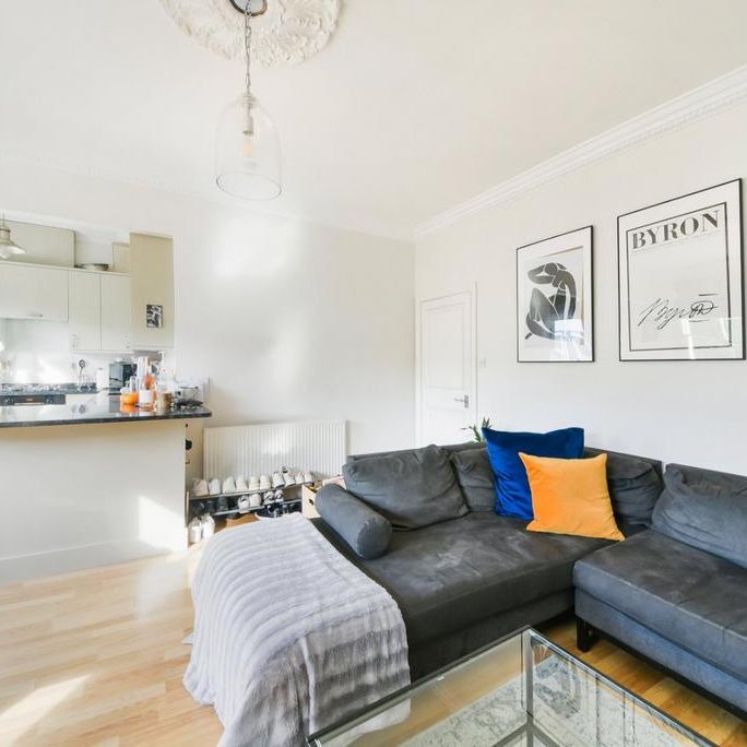 2 bedroom flat to rent - Photo 1