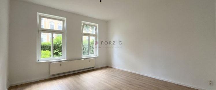 Licht. Raum. Zuhause. Frisch renovierte 2-Raum-Wohnung in Altendorf - Photo 1