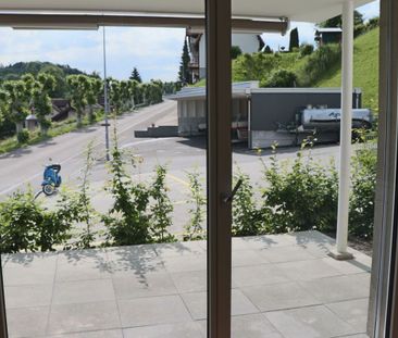 Spacious, modern, quiet and bright apartment on the ground floor - Photo 1