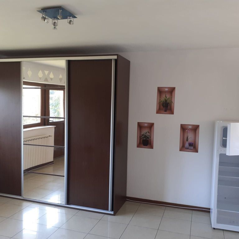 Casă de închiriat în zona UTA - Fotografie 1
