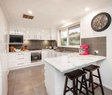 Freshly Renovated Family Home! - Photo 2