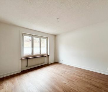 Appartement de 3 pièces entièrement rénové - Photo 2