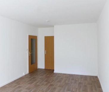 Bequem im Erdgeschoss mit Südbalkon! - Photo 3