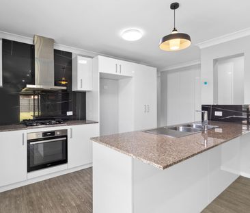 Beautifully Renovated 4 Bedroom Home - Photo 5