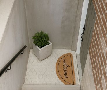 For Lease - 4 Brenscombe Road, Brampton, Ontario - Photo 2