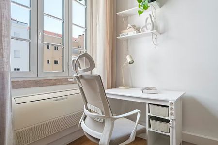 Avenida de Sidónio Pais, Lisbon, Lisbon 1050-215 - Photo 5