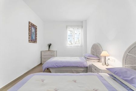 2 Bedroom Apartment For Rent in Marbella, Málaga - Foto 5