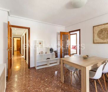 Piso de alquiler en Carrer de la Reina, El Cabanyal - El Canyamelar - Photo 4