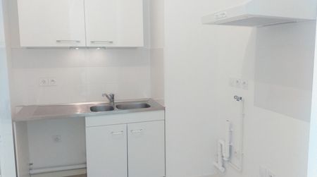 Location Appartement 2 pièces 42m² ST JEAN DE BRAYE 45800 - Photo 3