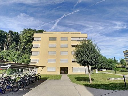 SUPERBE APPARTEMENT de 4.5 pièces / SEHR SCHÖNE 4.5-Zimmer-Wohnung - Foto 2