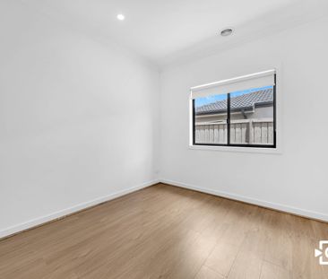 Modern Family Home in Prime Donnybrook Location! - Photo 2