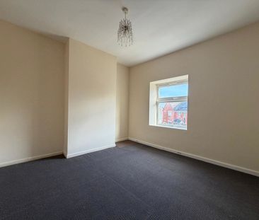2 Bedroom Mid Terraced House For Rent - Photo 6