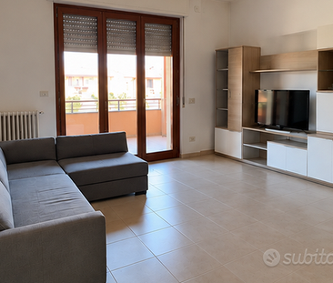 Bilocale spazioso con terrazzo a Negrar - Photo 1