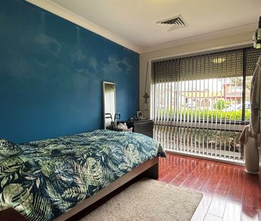 Sun-Filled Single-Level Living in a Quiet Cul-de-Sac - Photo 6