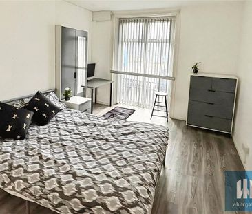 1 bedroom in a house share to rent - Photo 3