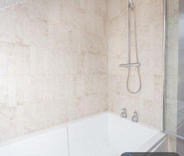 4 bedroom terraced house to rent - Photo 4