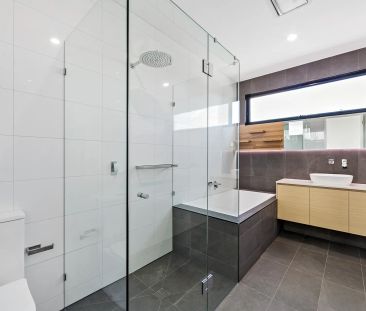Style, Substance And A Superb Setting - Photo 6