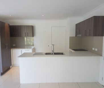 SERENE SETTING...Walk to Train... - Photo 1