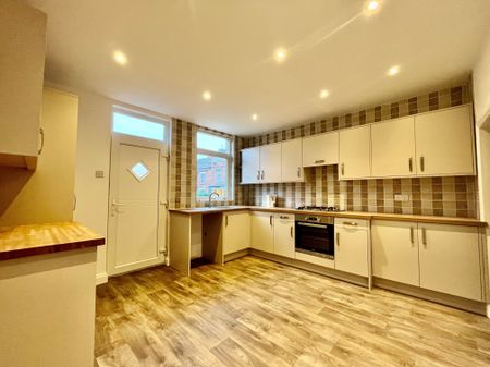 Dalton Grove, Leeds - Photo 4