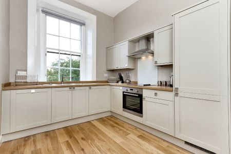 3 bedroom apartment to rent - Photo 4