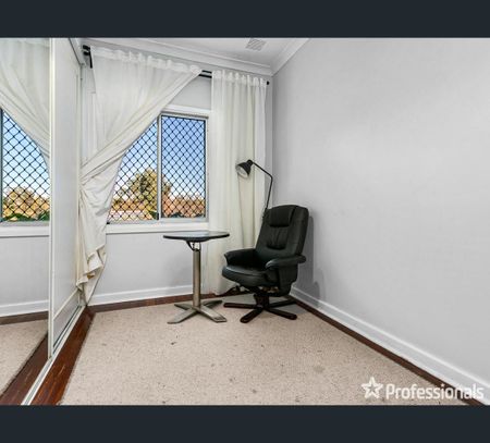 186 Forrest Road, Hamilton Hill, WA 6163 - Photo 3