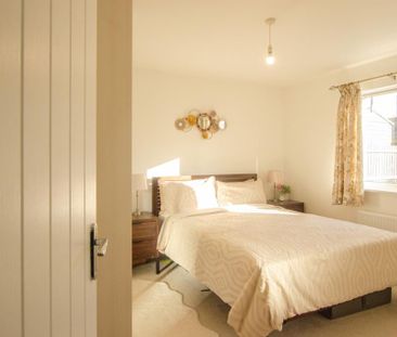 4 bedroom detached house to rent - Photo 4