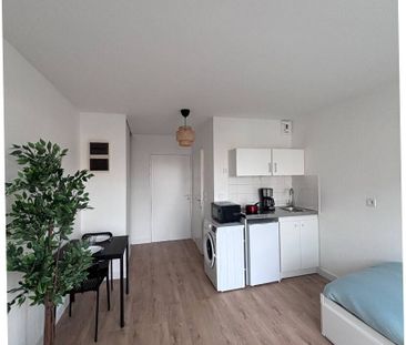 Charmant studio meublé en plein centre-ville - Photo 4