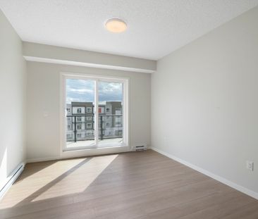 2416-33 Carringham Gate Nw - Photo 4