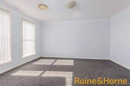 Executive Family Home - Photo 2