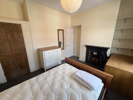 Rose Street, Haxby Road - P2162 - Photo 2