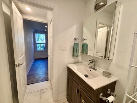 For Lease - 340 Howland Avenue, Toronto, Ontario - Photo 2