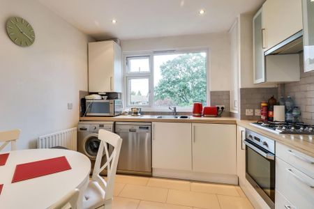 2 bedroom flat to rent - Photo 4