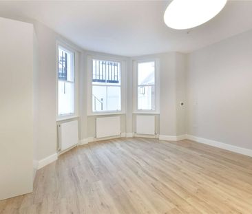 A brilliant studio flat in South Kensington situated on a popular g... - Photo 3
