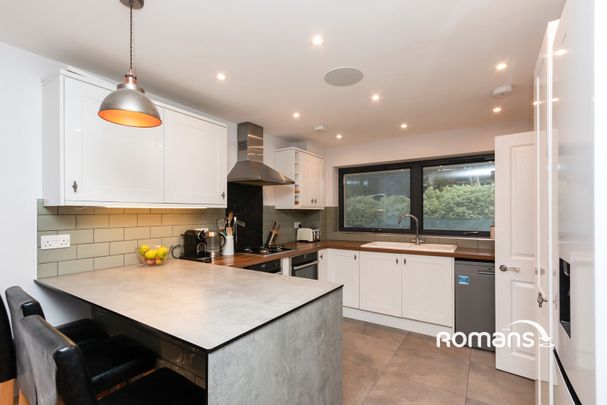 4 bedroom house to rent - Photo 1