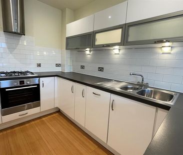 Goldsworth Road, Woking, Surrey, GU21 6JY - Photo 5