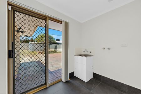 Welcome to your newly renovated home! - Photo 2