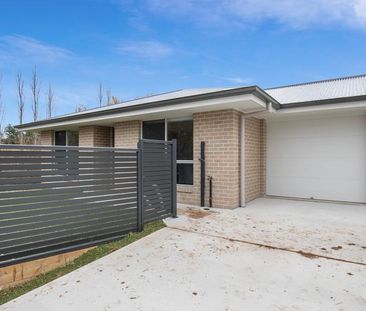 1/13A Madgwick Drive - Photo 1