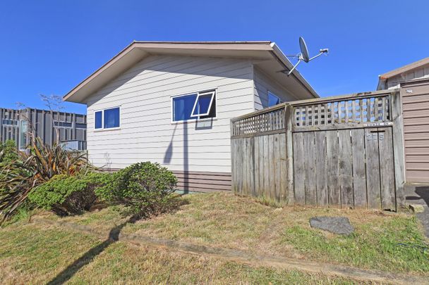 Tidy Four- Bedroom Home. - Photo 1