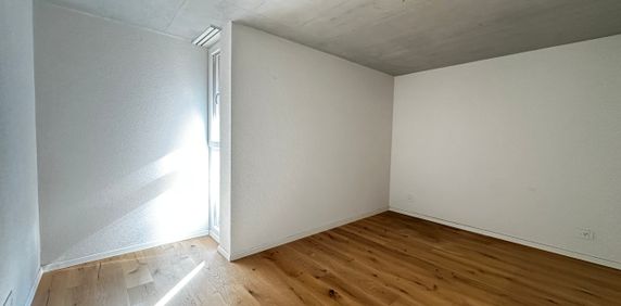 Light, comfort and an ideal location! - Photo 2