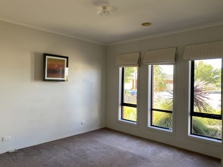 14 Fig Avenue, SHEPPARTON VIC 3630 - Photo 5