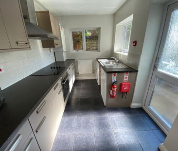 1 bedroom in a house share to rent - Photo 6