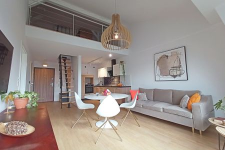 Nowoczesne dwupoziomowe mieszkanie w Centrum - Photo 2