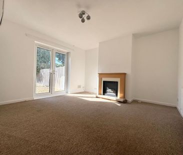 2 bedroom semi-detached house to rent - Photo 2