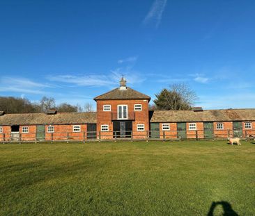 Spacious 2-bedroom maisonette in unique rural setting. - Photo 6