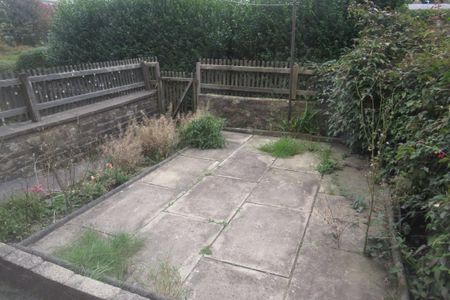 Laurel Crescent - Photo 2