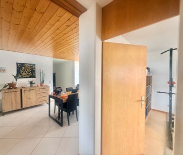 Appartement traversant de 3 pièces avec balcon et ascenseur - Foto 3