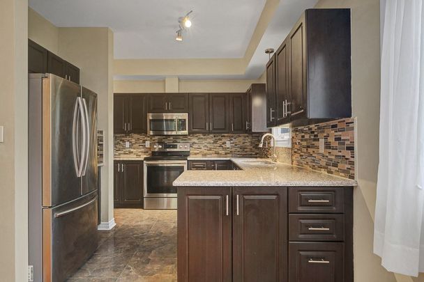 For Lease - 2194 Niagara Drive, Alta Vista and Area, Ontario - Photo 1